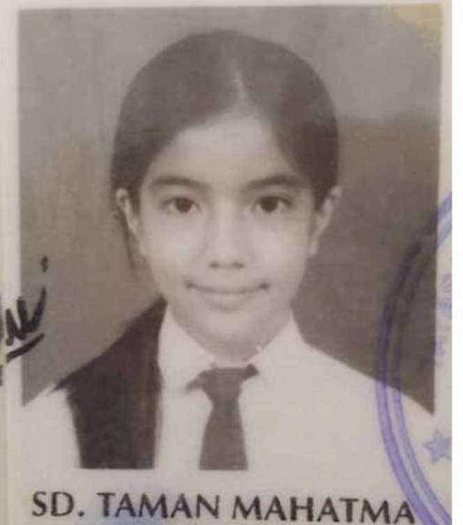 20 Foto Lawas Artis Saat Masih SD, Nagita Slavina Bule Banget, Disebut Rafathar Versi Cewek! 