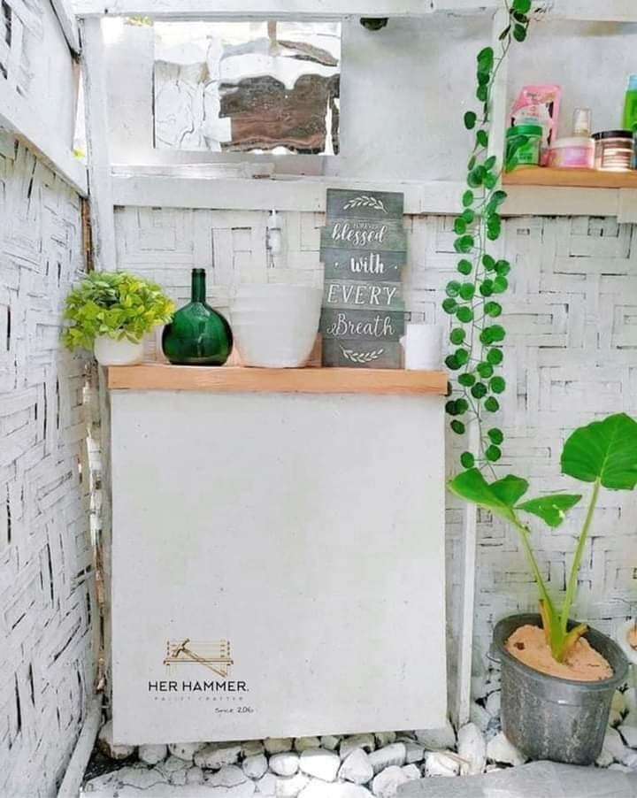 Tak Disangka Desain Rumah Bambu Ini Bikin Takjub, Dari Luar Bak Gubuk Reyot Lihat Isi Dalamnya Super Estetik!