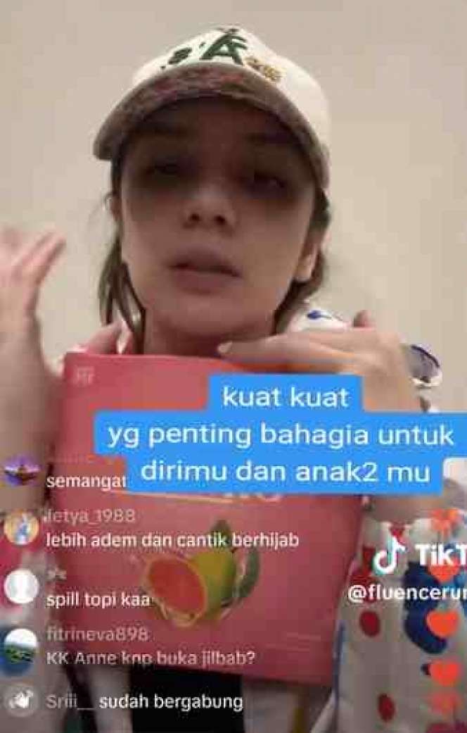 Potret Putri Anne Tanpa Hijab Saat Pertama Kali Live TikTok
