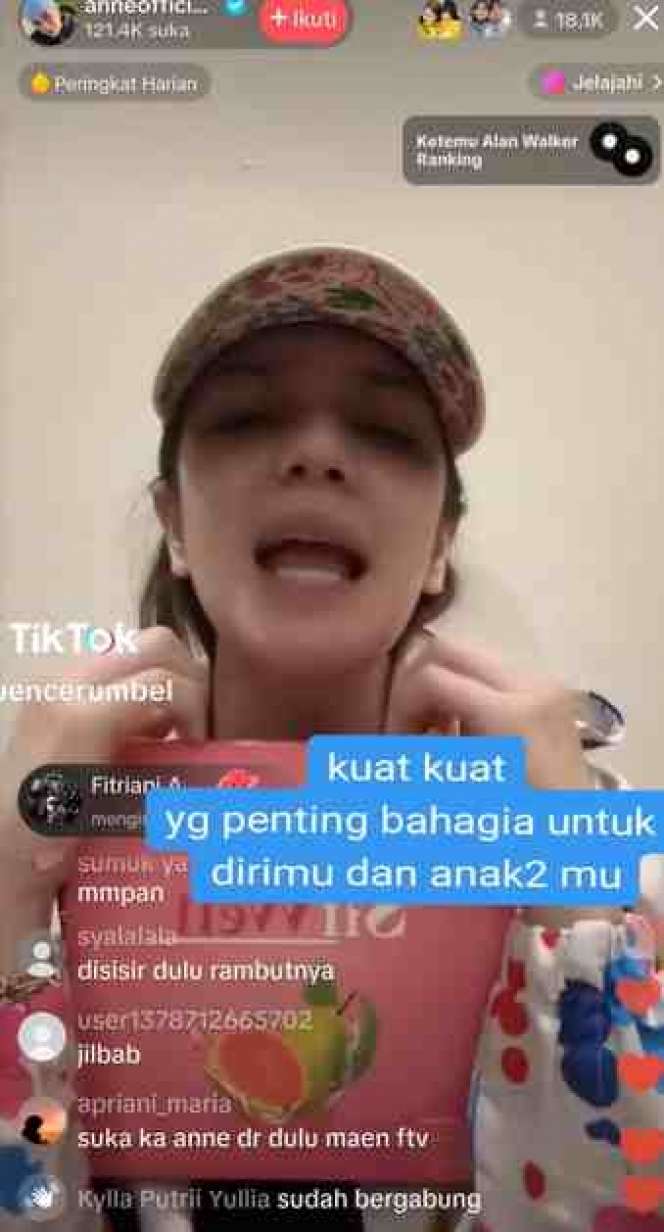 Potret Putri Anne Tanpa Hijab Saat Pertama Kali Live TikTok