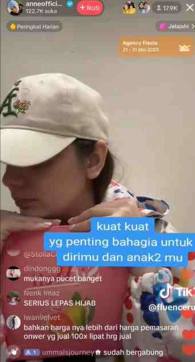 Potret Putri Anne Tanpa Hijab Saat Pertama Kali Live TikTok