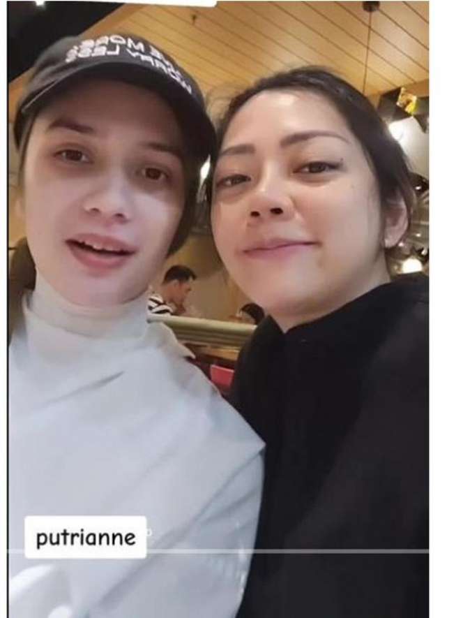 Potret Putri Anne Tanpa Hijab Saat Pertama Kali Live TikTok