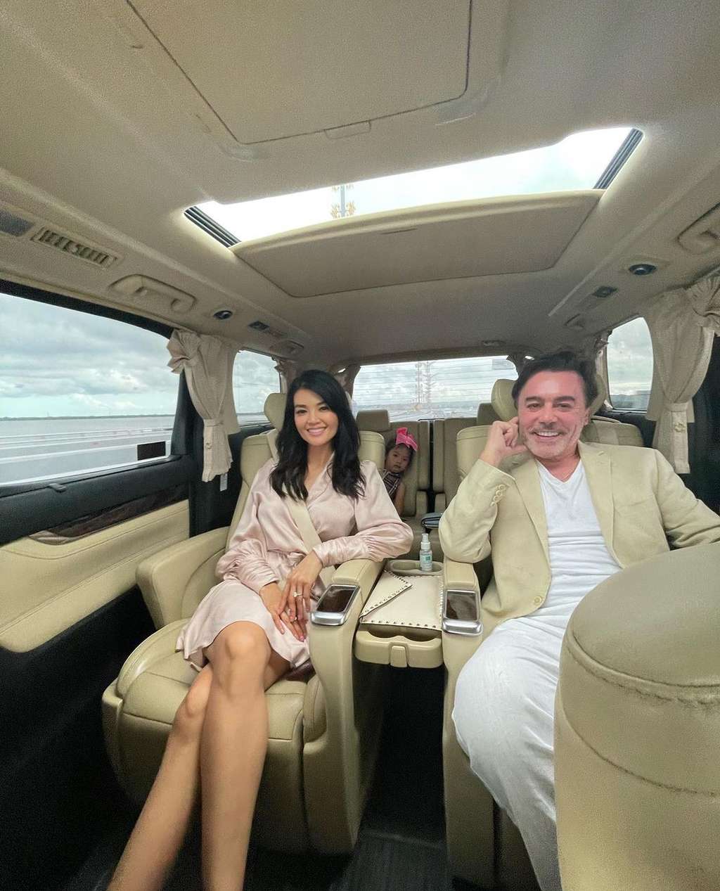 Akhirnya Terungkap! Ini Potret Sosok Sebenarnya Suami Farah Quinn yang Bikin Chef Cantik Itu Tergila-gila