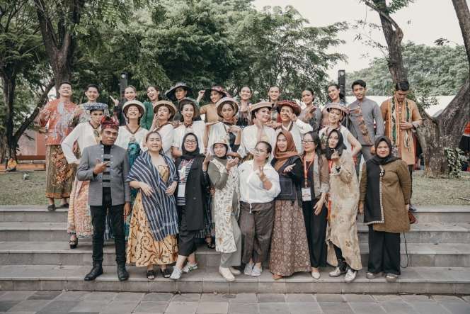 Intip Koleksi Busana Culture yang Digadang Bakal Jadi Tren Fashion Milenial