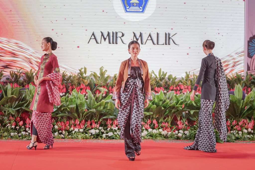 Intip Koleksi Busana Culture yang Digadang Bakal Jadi Tren Fashion Milenial