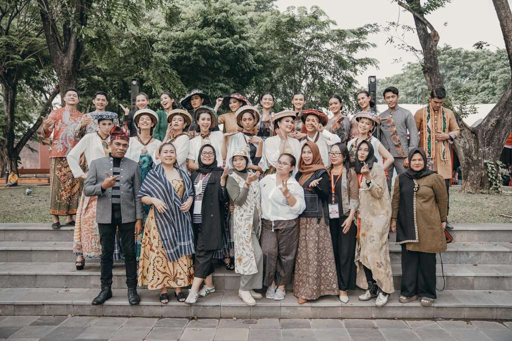 Intip Koleksi Busana Culture yang Digadang Bakal Jadi Tren Fashion Milenial