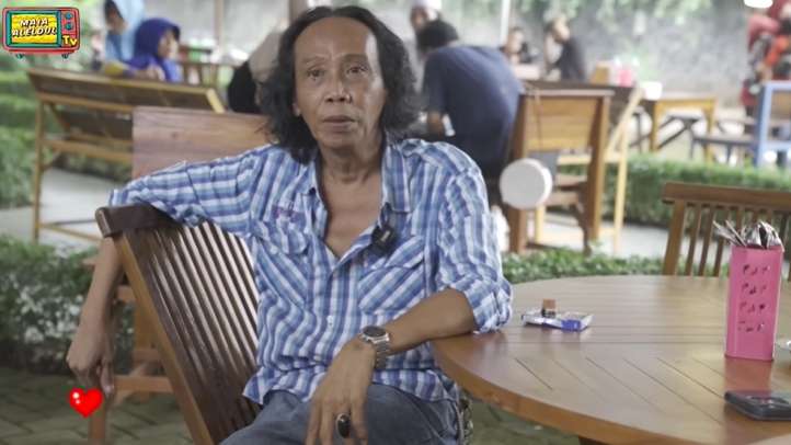10 Potret Rumah Mewah Mandra Disulap Jadi Warung Makan, Luasnya 2 Hektar Bergaya Betawi!