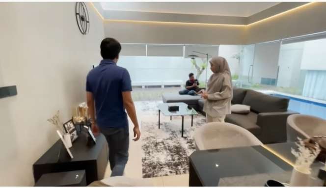 Adu Mewah Rumah Inara Rusli VS Natasha Rizky, Beda Banget Bak Langit dan Bumi!