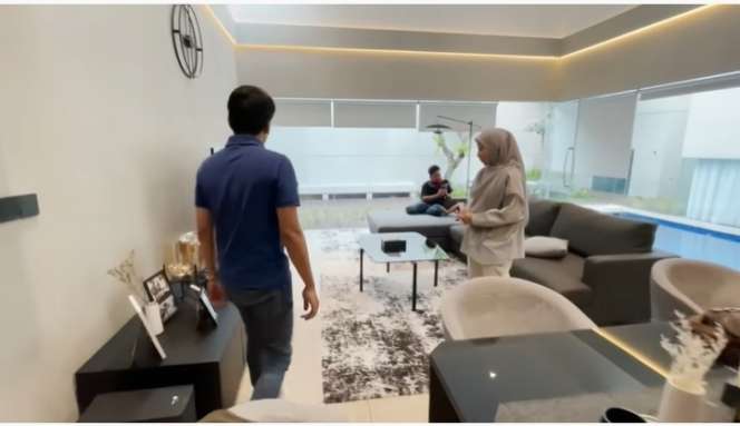 Adu Mewah Rumah Inara Rusli VS Natasha Rizky, Beda Banget Bak Langit dan Bumi!