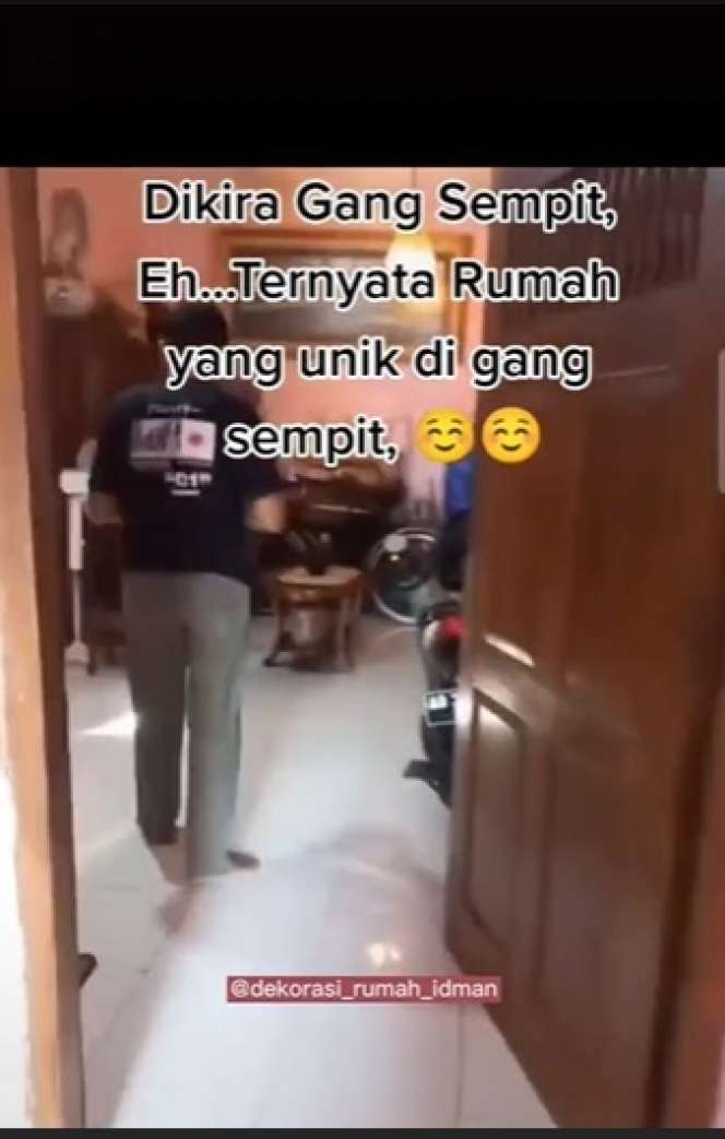 Penampakan Rumah Lebar 1 Meter Diantara Gang Sempit, Lihat Isi Dalamnya Ternyata…
