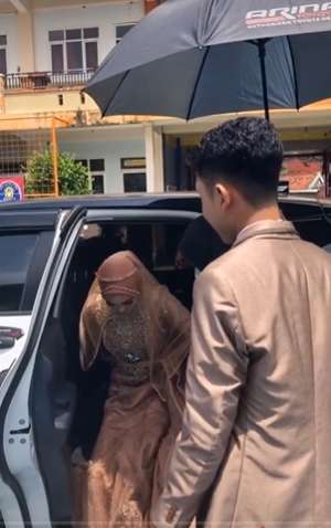 Viral Pesta Pernikahan Mewah di Gresik, Netizen Temukan Kejanggalan: Pulang Jadi Janda dan Duda!