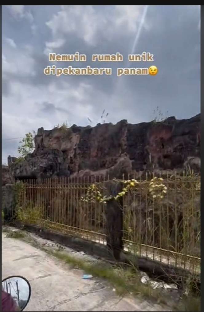 Penampakan Rumah Unik Bak Goa Super Besar, Desainnya Khas Zaman Dulu Banget!