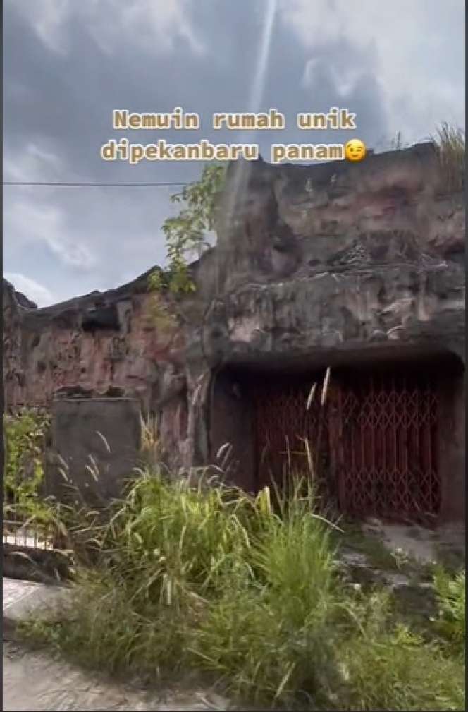 Penampakan Rumah Unik Bak Goa Super Besar, Desainnya Khas Zaman Dulu Banget!