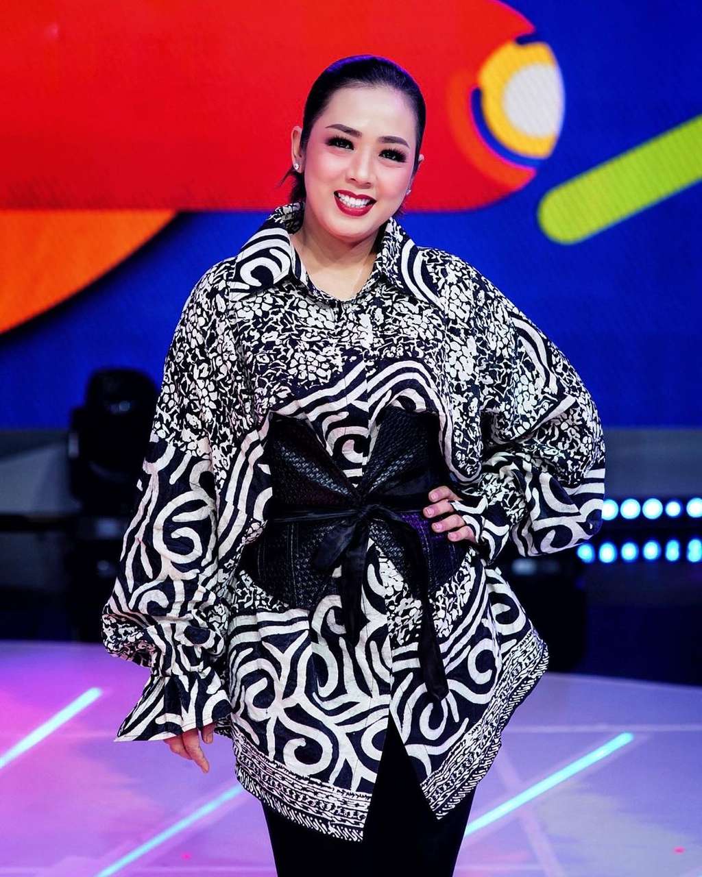 Artis Cantik yang Tajir Melintir Pilih Tinggal di Kampung