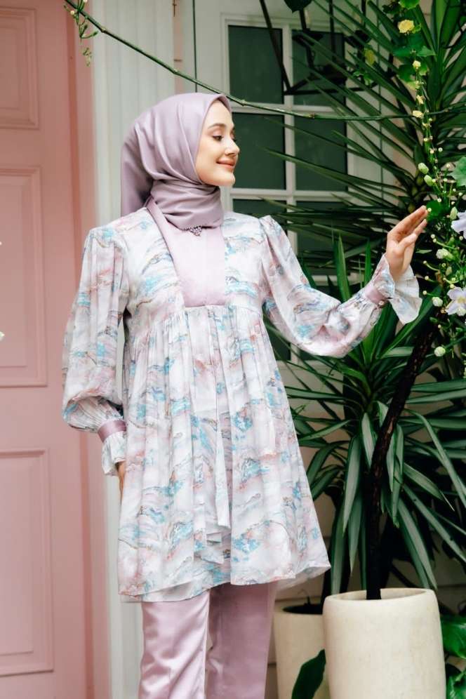 Intip Desain Busana Muslim Toera Inara yang Digadang Bakal Tren Tahun Depan