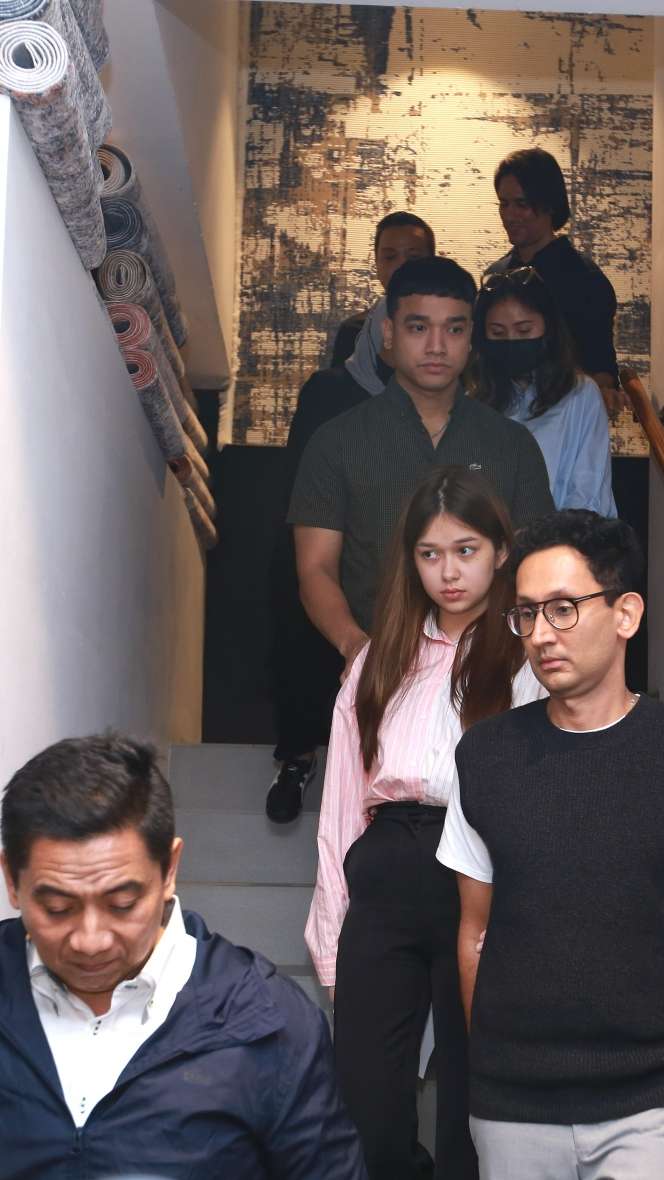 Potret Rebecca Klopper Muncul Pertama Kali usai Video Syur 47 Detik Miripnya Viral: Minta Maaf, Tertunduk Lesu