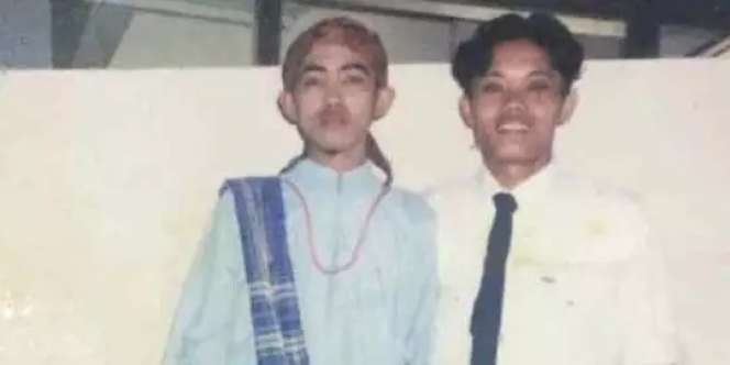 12 Foto Masa Muda Komedian Pria Indonesia, Komeng Disebut Mirip Ariel NOAH, Ganteng & Kharismatik!