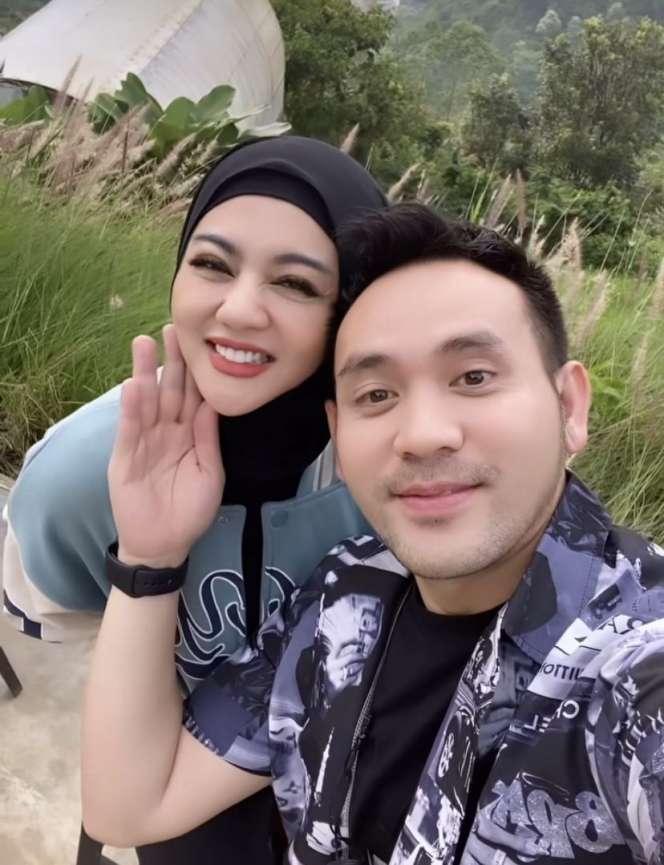 Potret Cantiknya Jenita Janet yang Kini Berhijab, Rela Kehilangan Job