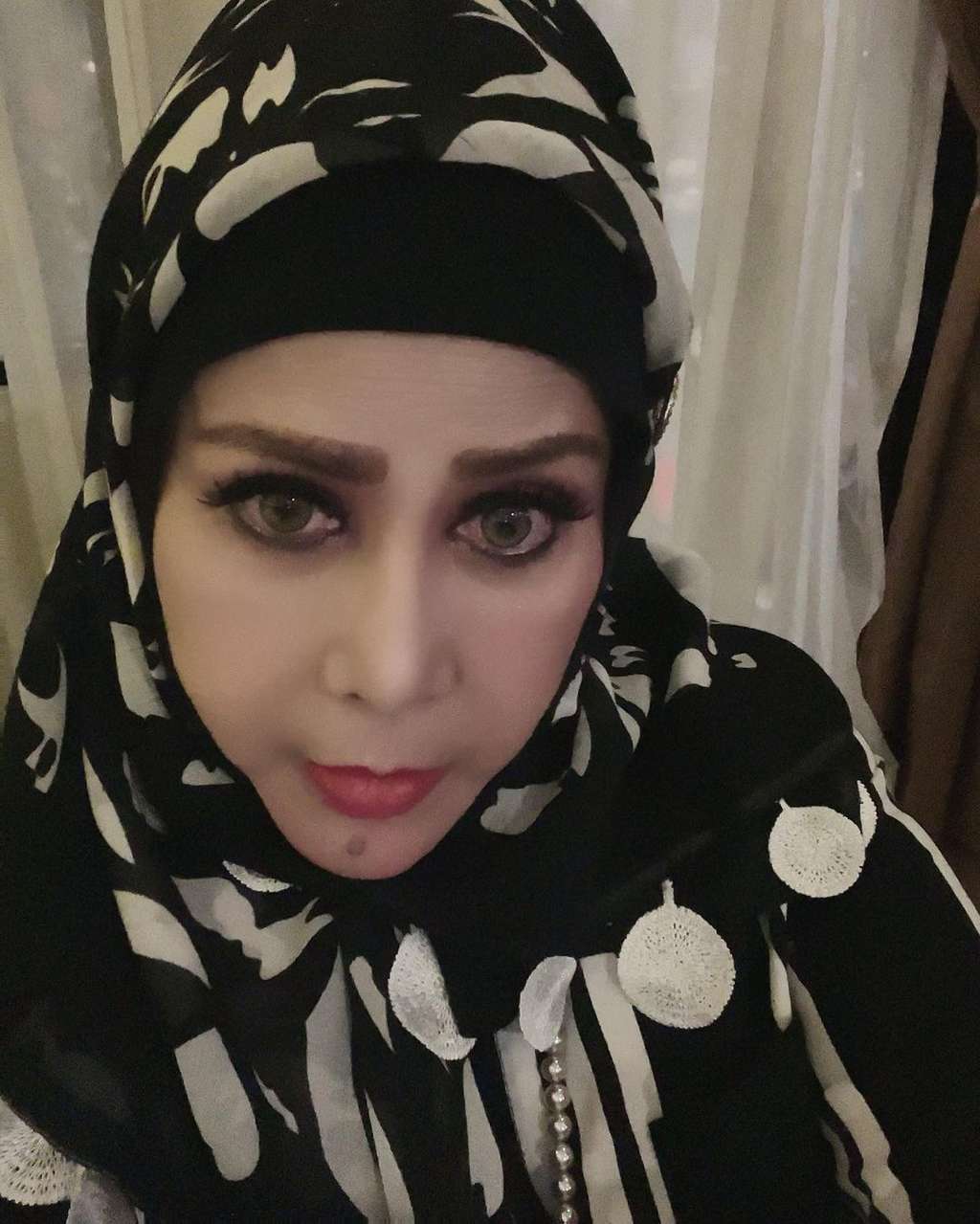 Wanita Cantik yang Bareng Rhoma Irama Ini Sekarang Jadi Ratu Dangdut, Masih Eksis & Awet Muda di Usia 71 Tahun, Ini Potretnya