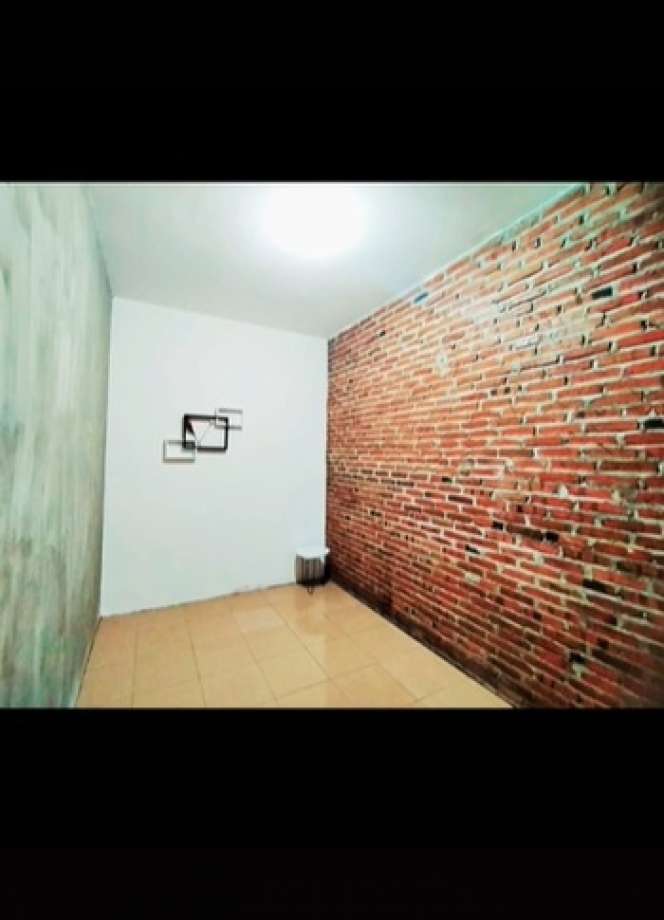 Transformasi Rumah Tua di Desa Usai Direnovasi, Usung Konsep Industrial, Hasilnya Beda Banget Bak Langit dan Bumi!