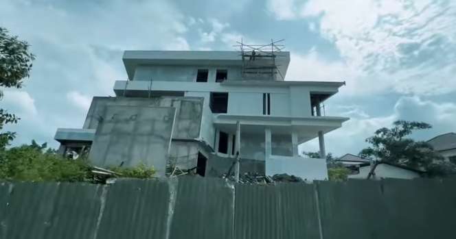 Sederet Selebriti Ternama Ini Tinggal di Bogor, Penampakan Rumahnya Bikin Melongo, Super Megah, Ada yang Dijadikan Villa Mewah!