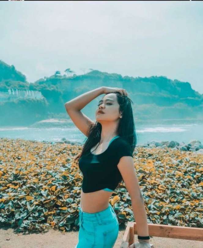 10 Potret DJ Kirei Candy, Adik Dinar Candy yang Cantik, Foto Terakhir Dikomentar Aneh-Aneh!
