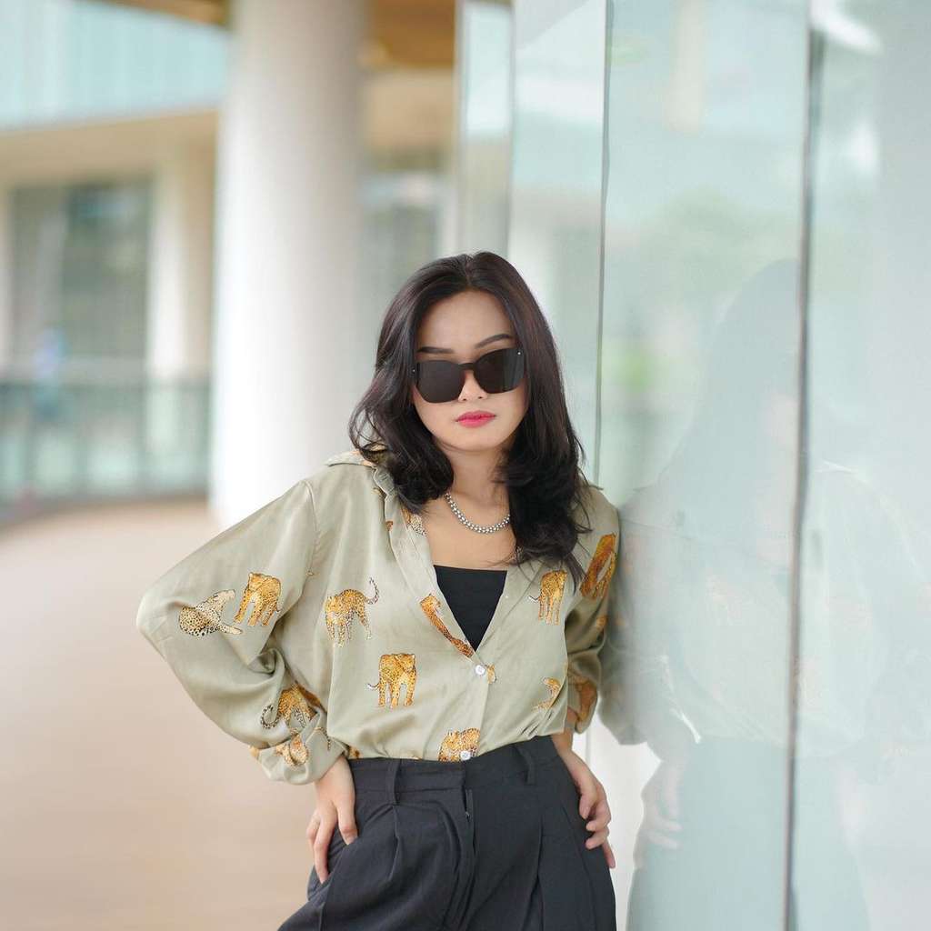 Potret Cantiknya Putri Elly Sugigi, Ulfi Damayanti yang Buat Seorang TNI Jatuh Cinta