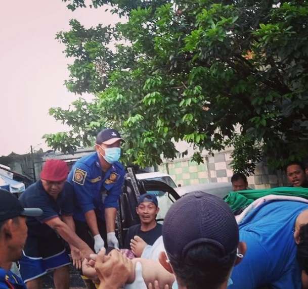 Potret Rumah Pria Tangerang Berbobot 300 Kg yang Dievakuasi Pakai Forklift, Ternyata Hanya Tinggal dengan Sang Ibu!