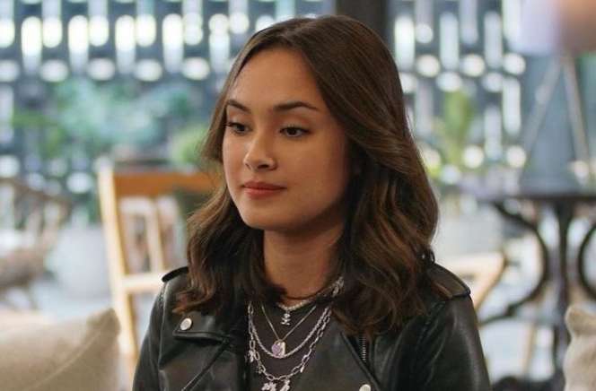 Potret Pesona Caitlin Halderman yang Bikin Desta Tersinggung Bahas Cerai