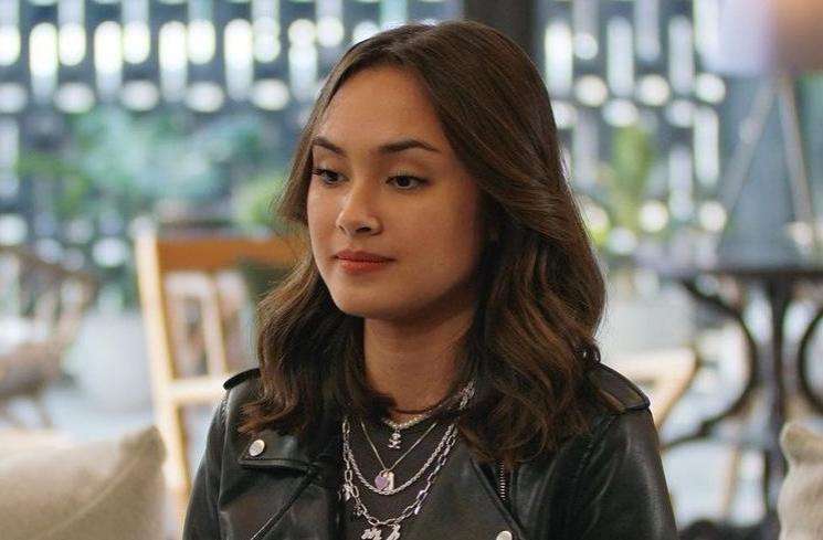 Potret Pesona Caitlin Halderman yang Bikin Desta Tersinggung Bahas Cerai