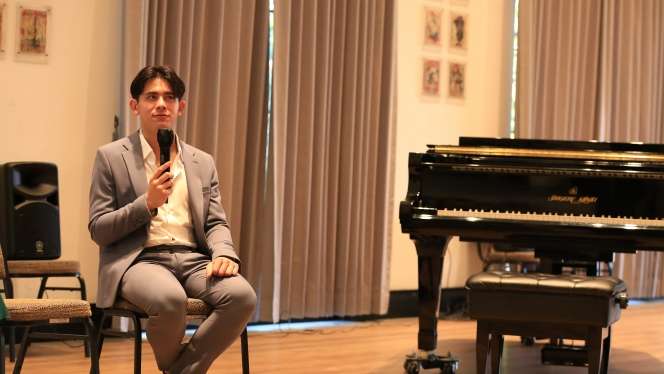 Potret George Harliono Pianis Tampan Asal Inggris, Ternyata Keturunan Indonesia