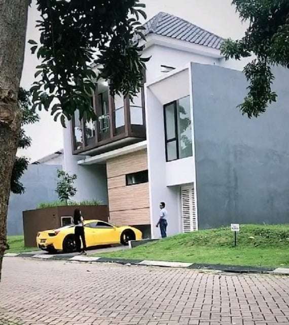 8 Potret Rumah Artis Lulusan SD dan SMP, Ada Raffi Ahmad Hingga Nia Ramadhani, Bak Istana Megah!