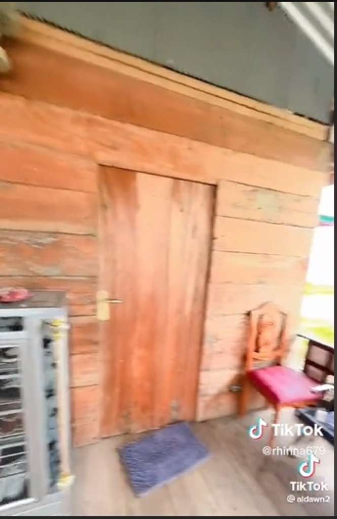 Rumah Panggung di Atas Air Ini Dari Luar Tampak Sederhana, Lihat Dalamnya Ternyata Bak Istana, Netizen: `Bingung Cara Bawa Barang Mewahnya`