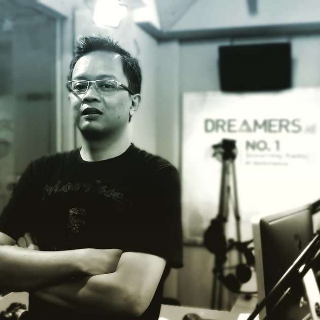 Ingat Anton Mantan Drummer Pertama Sheila On 7? Nasibnya Miris, Jadi Kuli Hingga Pencipta Radio Suara Hantu, Ini Potretnya