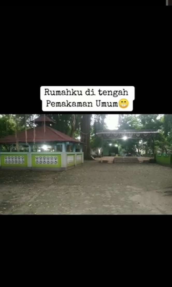 Penampakan Rumah di Tengah Pemakaman Umum, Netizen: `Enak ya, Nggak Ada Tetangga Julid`