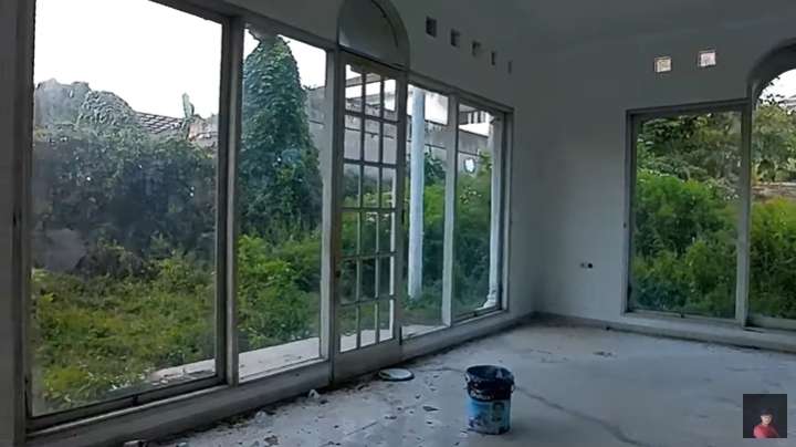 10 Potret Rumah Mewah Bak Istana Sultan yang Terbengkalai, Ada Kisah Tragis di Baliknya!