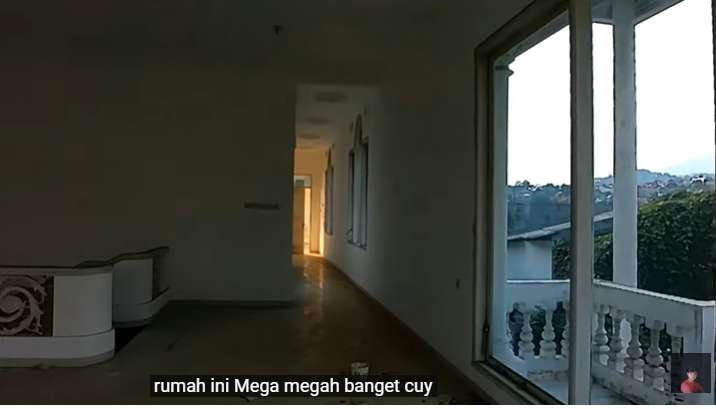 10 Potret Rumah Mewah Bak Istana Sultan yang Terbengkalai, Ada Kisah Tragis di Baliknya!
