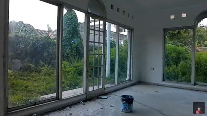 10 Potret Rumah Mewah Bak Istana Sultan yang Terbengkalai, Ada Kisah Tragis di Baliknya!
