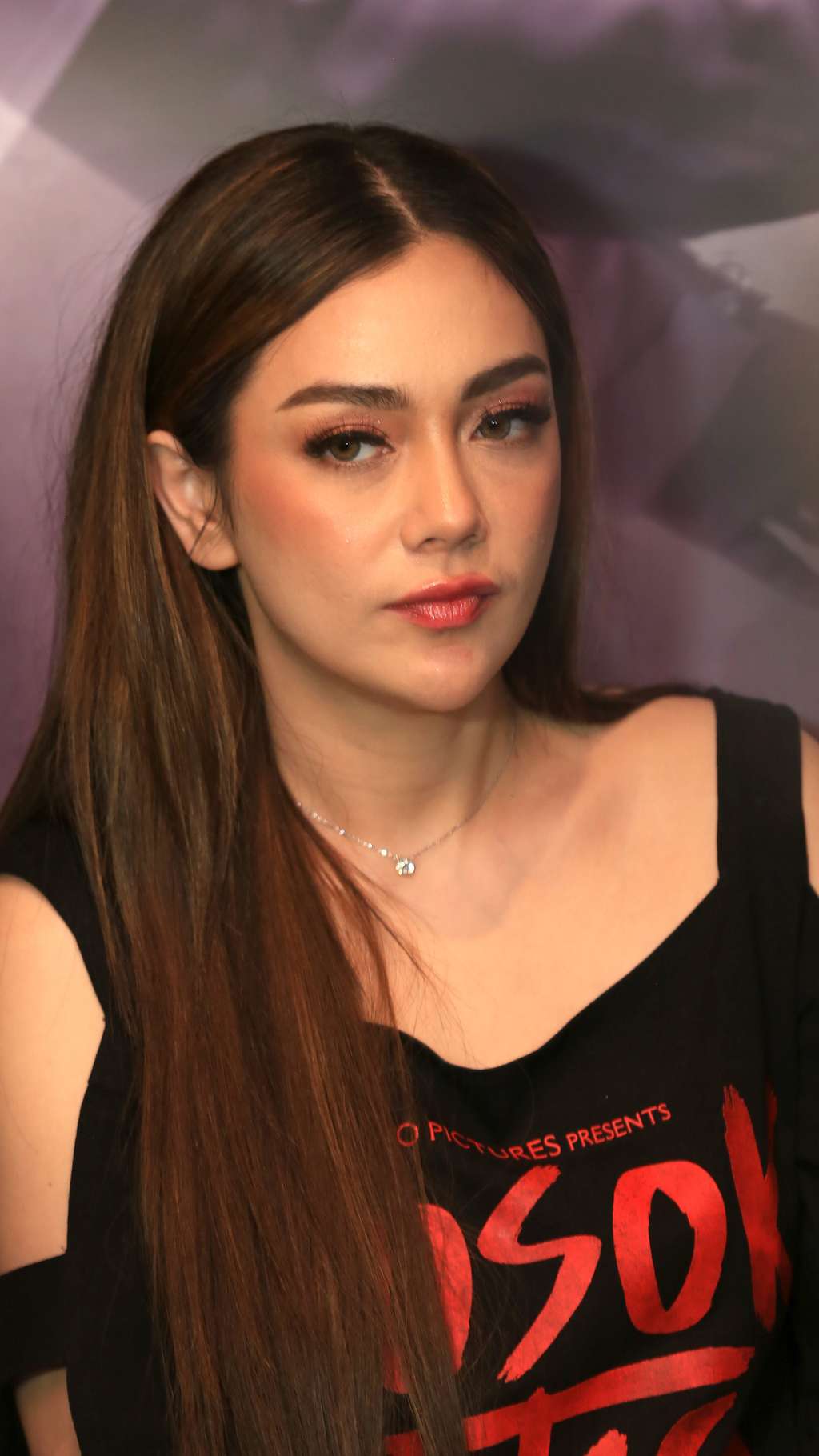 Potret Celine Evangelista Menikmati jadi Pelakor