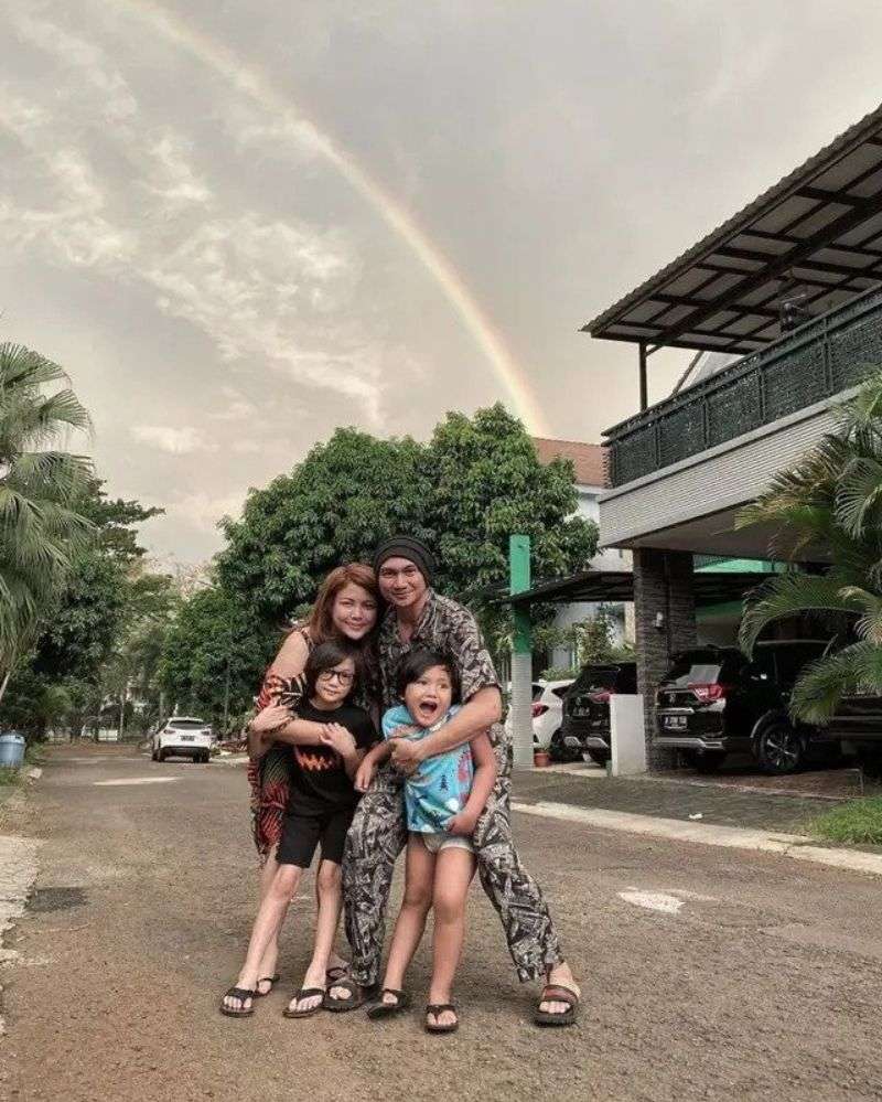 10 Adu Mewah Rumah Anji VS Sheila Marcia, Dulu Hamil di Luar Nikah & Dipenjara, Kini Nasibnya Bak Langit & Bumi?