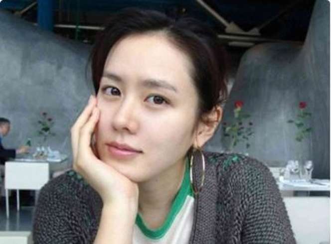 10 Potret Artis Papan Atas Korea Saat Tampil Polos, Visualnya Bikin Melongo