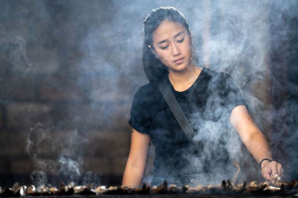 Potret Sederet Artis Cantik yang Gak Doyan Barang Branded, Ada yang Beli Aksesoris Rp10 Ribuan
