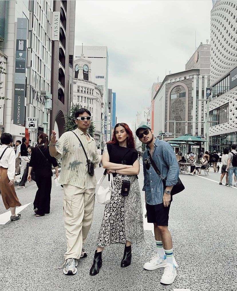 Potret Tasya Farasya Ajak Karyawan Liburan ke Jepang Sambil Dibelanjain, Apa Kabar Tasyi Athasyia?