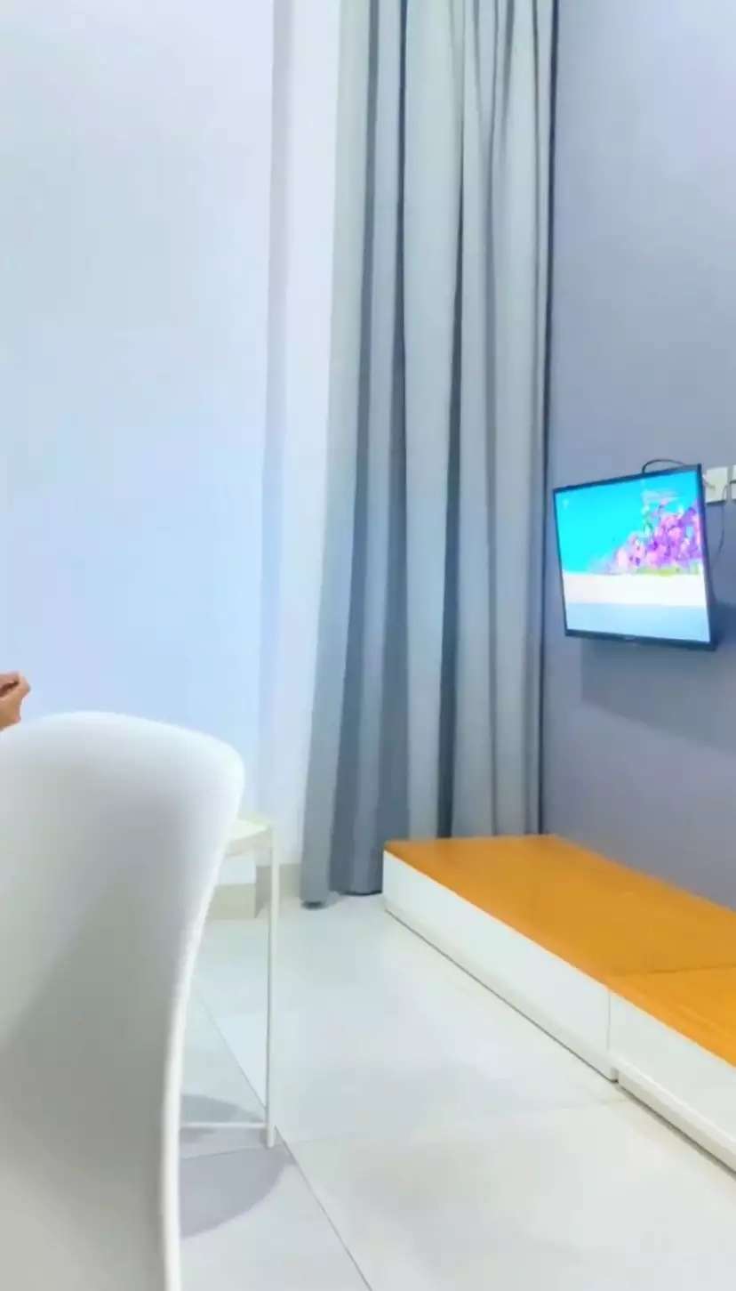 10 Potret Kos-Kosan Inge Anugrah Usai Cerai dari Ari Wibowo, 'Seuprit' Banget!