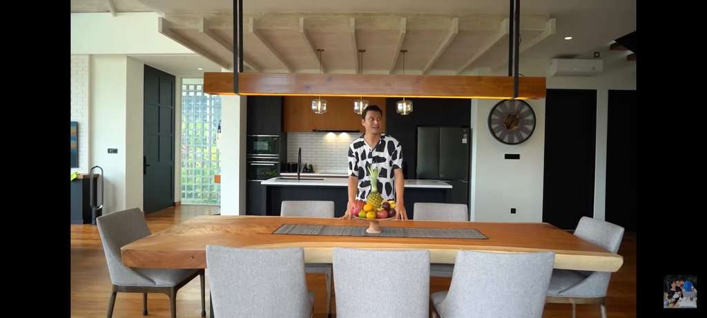 Potret Vila Mewah Milik Ayah Christian Sugiono di Bali, Meski Mepet Sawah Tapi Desainnya Super Modern!