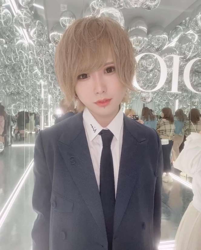 Transformasi Pria Jago Makeup, Foto Tindernya Bikin Wanita Tertipu, Pas Ketemu Aslinya...