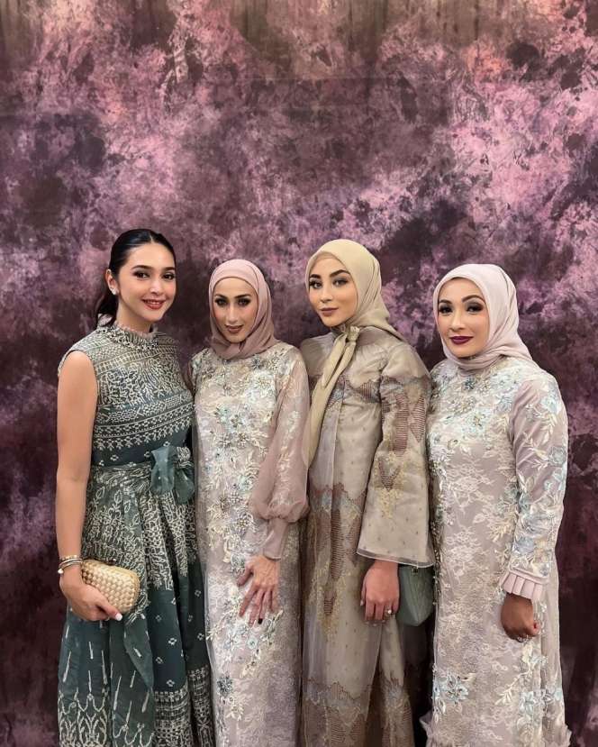 Potret Kebersamaan Margin dan Nabila Syakieb, Saudara Ipar Goals!