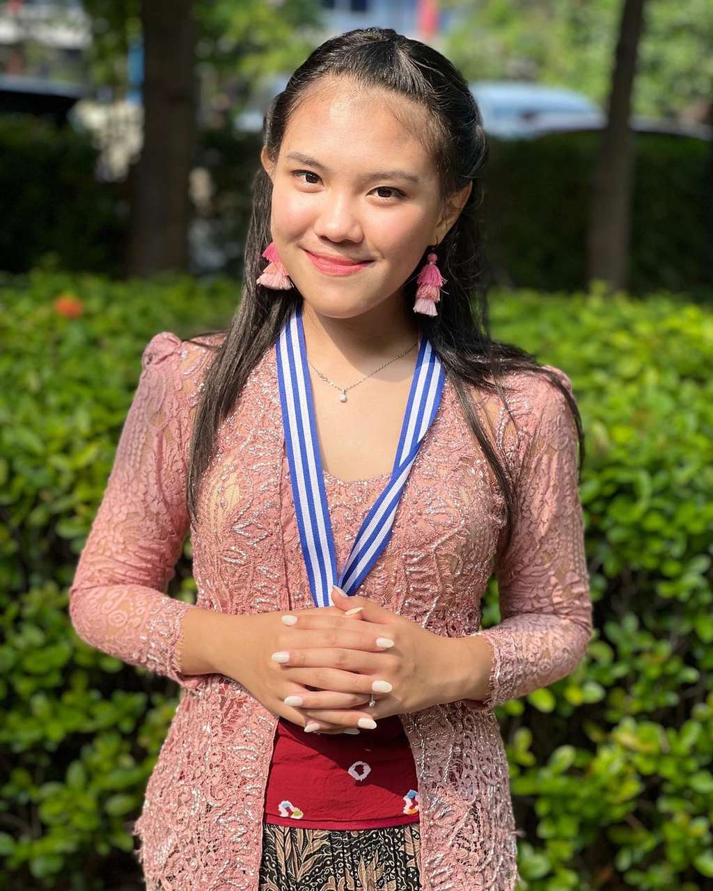 Potret Cantiknya Kirana Velovoice, Putri Andika Kangen Band yang Jarang Tersorot