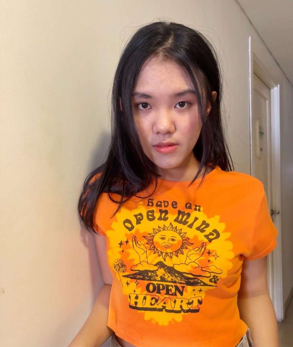 Potret Cantiknya Kirana Velovoice, Putri Andika Kangen Band yang Jarang Tersorot