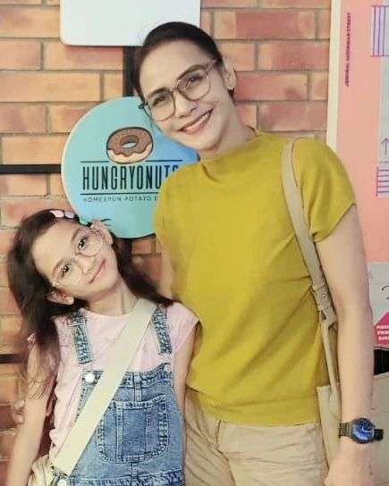 Potret Cantiknya Wenny Ariani Ibu dari Anak Biologis Rezky Aditya